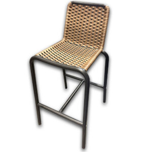 Used Brown Woven Bar Stool – Indoor/Outdoor The Used Brown Woven Bar Stool features a woven seat and back supported by a black metal frame. An integrated footrest provides support when seated at bar-height tables and counters. Brown woven seat and back Black metal frame Integrated footrest Dimensions: Overall: 24" W × 21" D × 40.5" H Seat: 17.5" W × 16" D × 11" H Could be commercial or residential, including patios, cafés, breakrooms, bars, outdoor seating areas, and collaboration spaces.