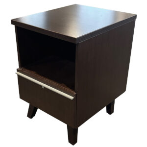 Used National Nightstand-Style Storage – Espresso Functional storage piece with a large open cubby and locking lower drawer Open cubby for easy-access storage Locking lower pull-out drawer Espresso laminate finish Dimensions: 20″W x 24″D x 29″H Ideal for private offices, reception areas, or collaborative spaces.