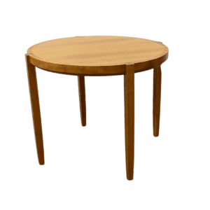 22"W Round table