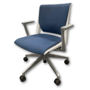 Used Haworth Very Conference Chair – White Frame / Blue Upholstery This Haworth Very conference chair offers a comfortable seating solution for meeting rooms and collaborative spaces, with a breathable perforated back and upholstered seat for all-day use. White polymer frame with perforated back Blue upholstered seat and back Fixed arms for added support Swivel base with casters Suitable for conference and meeting environments Dimensions: 25"W x 18"D x 36"H Ideal for conference rooms, training spaces, and collaborative work areas.