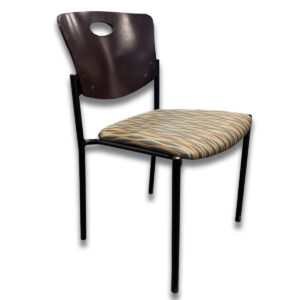 Used Wooden Back Side Chair with Pattern Upholstered Seat & Black Frame This side chair features a sturdy black metal frame, a patterned upholstered seat for comfort, and a wooden back for added support. It’s perfect for guest seating in offices, waiting areas, or break rooms. Wooden backrest  Patterned upholstered seat Black metal frame No arms  Dimensions: 20"W x 21"D x 34"H Ideal for guest seating, reception areas, or breakroom setups.