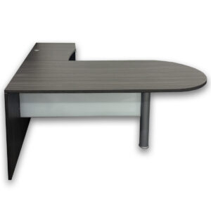 Used CorpDesign Potenza L-Shape Bullet Top Desk With Glass Modesty Panel – Right Hand This L-shape bullet top desk provides a professional and functional layout with storage and privacy features. The desk includes a locking box/box/file pedestal and soft-close drawers, designed for everyday office use. Silver Finished Post Leg Design Greywood Grain Laminate Finish Box/Box/File Pedestal (Locking) Frosted Glass Modesty Panel Soft-Close Drawers Dimensions: Desk: 72"W x 36"D x 30"H Return: 42"W x 24"D x 30"H Ideal for private offices, executive spaces, and professional work environments.